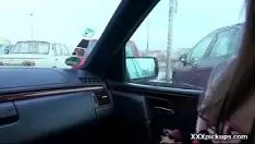 Играть Милашка-подросток евро шлюха публично трахнута рогатым отдыхающим за наличные в 04