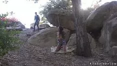 Reproducir Compañero de tierra árbol de ébano ocupado en madera