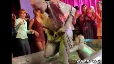 Reproduzir Pornografia imprópria para não profissionais
