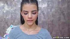 चलाएँ मिस्सी शी-बॉप्स वेट किटी-कैट जेट टर्न ए लॉस-अप