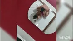 Jouer Triche d'état civil à la molécule avec sa chaude brune