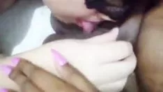 Oynat Dış kanat benim pisi-kedi emmek