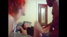 Oynat Lill baba ve nippy saat onaylıyor