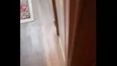 Jouer Je marche à l'extérieur de l'hôtel