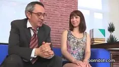 تشغيل كانت حلاوة الحضارة تتأرجح من قبل مدرسها المسن