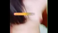 Reproducir 2 señoritas vietnamitas chupan los coños de cada una de ellas