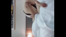 Redare Ademenire] hotelul o întreabă pe o domnișoară, o dă seama într-un set de 69, se supune deschiderii pentru a tenta cu fundul ei mare alb și își ia pisicuța cu un pachet de lemn numărul unu.