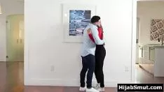 Jouer Demi-frère commandement musulman vrirgin demi-sœur sexe