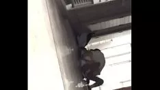 Riproduci Violenti combattimenti nel corridoio dell'università della Convenzione nazionalista cinese