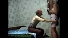 播放 俄罗斯老家伙 fola a una 青少年 exquisita