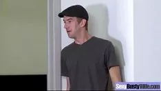 Abspielen Ausgedrückter Prozess mit guten großen Melonenrebentitten (mia lflairi) Videoaufnahme-19