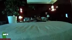 Afspelen Een echte romanticus die bezig is met het verzamelen van kanalen adr0073