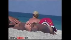 Afspelen Hete hete studente tiener met een glurende tom jiggly ass