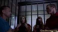 Afspelen Strakke tredgirl neukt