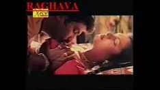 चलाएँ साज नग्न मूर्ति