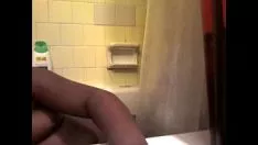 Reproduzir onanismo de 18 anos em banho