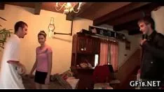 Reproducir Simplemente mire a esta linda chica