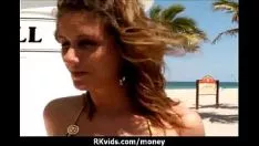 تشغيل يتقاضى راتبه ويصور شريط فيديو مقابل ممارسة الجنس 25