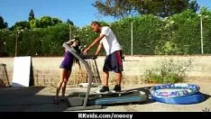 تشغيل تنورة البرية الساخنة تحصل على المهنية ليمارس الجنس مع 25