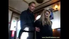 Odtwórz Holenderska blondynka ostro fantazjuje o ruchaniu