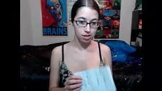 播放 6cam.biz 非专业 alepornchar 在忍受网络摄像头上表演