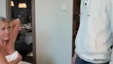 Reproduzir Adolescente com chifres fode 3 caras, um depois, o incomum