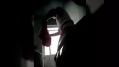 Jouer Caméra de télévision secrète pour s'accoupler avec un cul délicieux en boîte