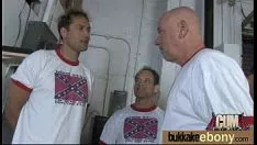 Jouer Bosomy noircit bébé burble baigne le groupe sashaysuck dedans ! 5