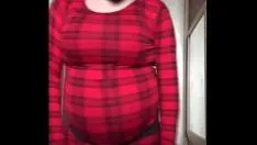 Jouer Un travesti bisexuel a un petit secret à vous faire entendre