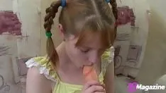 Reproduzir A deslumbrante jalene se excita pegando um vibrador antes de bater na buceta!