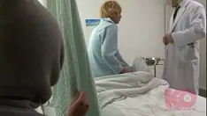 Reproducir [versión completa está disponible solo para membresía y lanzamiento directo*1]. un hombre presiona sin descanso a un niño recién llegado al hospital.... a medianoche, finalmente...
