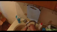Redare Slutty jalace a executat stick jerking în stil