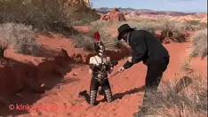 Play Playing with his ponygirl in the desert