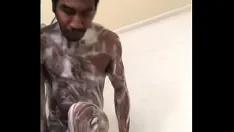 चलाएँ Treylongzxxx सोलो शो #14: मैं वापस आ गया हूँ... थोड़े। हाहा, यह एक सोलो शावर शो है