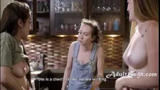 Afspelen Slet neukt de sexy leerling van de loodgieter - samantha regeert, spencer bradley