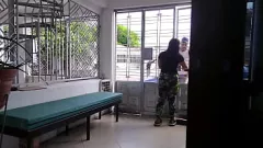 Redare O surprind pe sora mea vitregă făcându-și iubitul și ea îi întoarce favoarea 1 parte - Hardcore Latina Teen