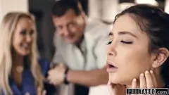 Oynat Üvey Kız Takas Üçlü: Sapık Üvey Ebeveynler Minyon Gençle Yasak Buluşma Başlattı