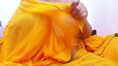Oynat Doğal göğüslerle Srilankan Tamil Milf Hardcore alır