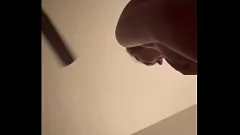 تشغيل زوجة الهواة اللسان المكثف وCREAMPIE